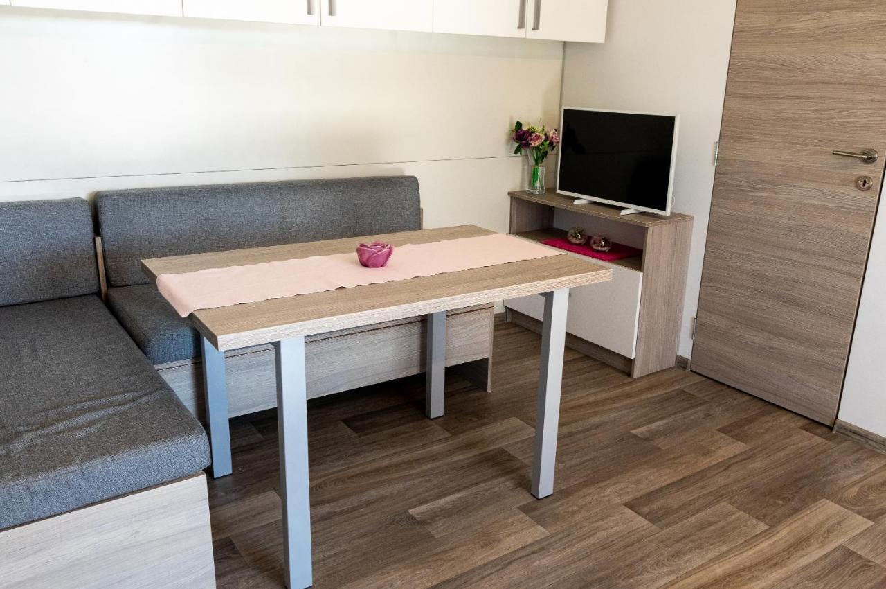 Mobile Home Whit Sea View Lavojesa Drage Bagian luar foto