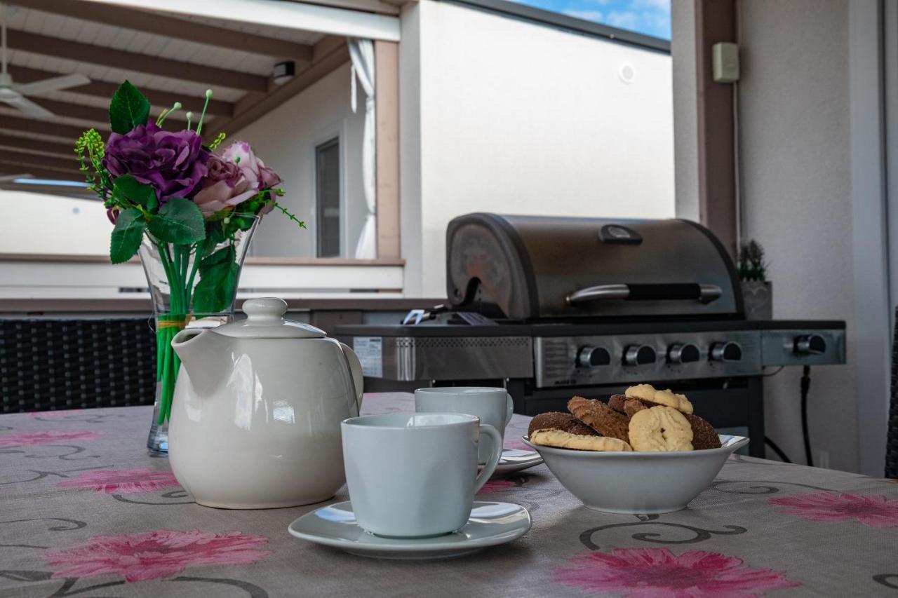 Mobile Home Whit Sea View Lavojesa Drage Bagian luar foto