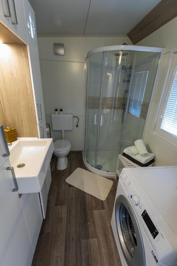 Mobile Home Whit Sea View Lavojesa Drage Bagian luar foto